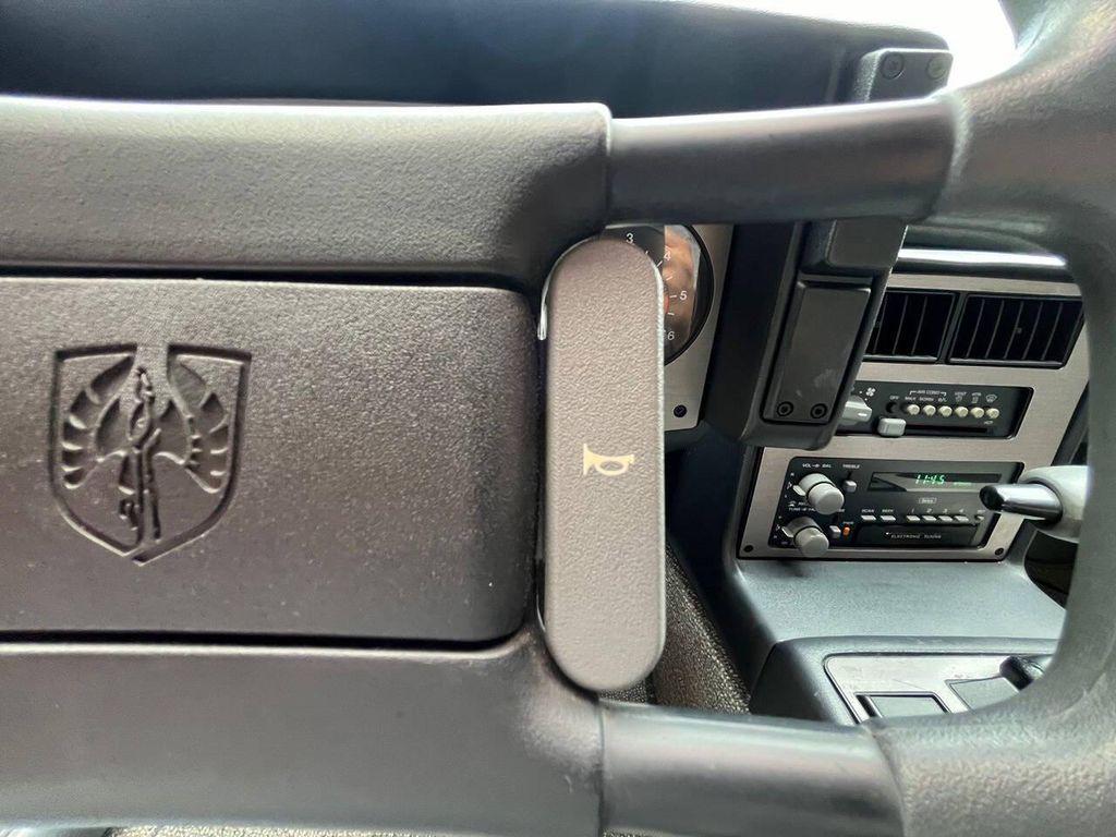 1987 White Pontiac Fiero