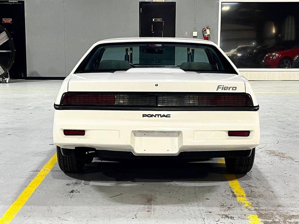 1987 White Pontiac Fiero