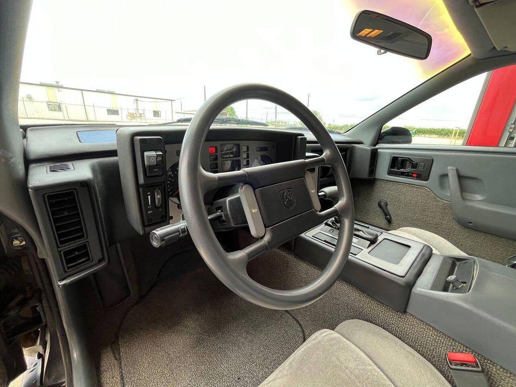 1987 White Pontiac Fiero