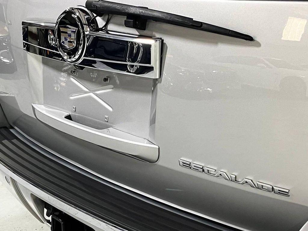 used 2010 Cadillac Escalade car, priced at $27,699