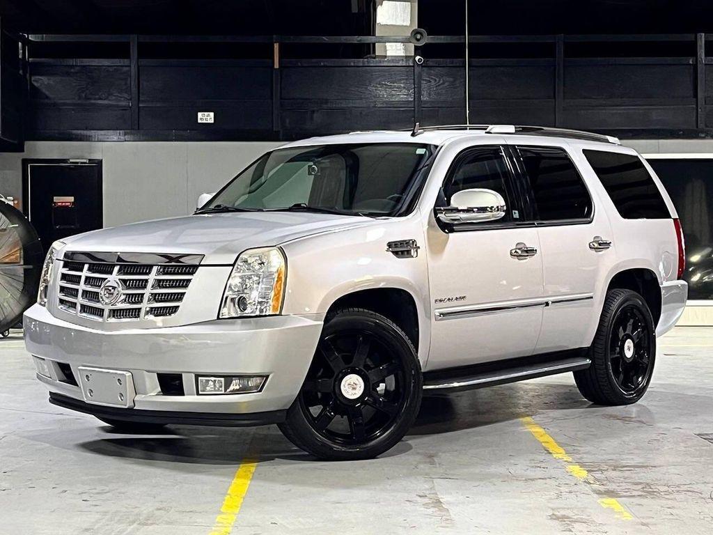 used 2010 Cadillac Escalade car, priced at $27,699