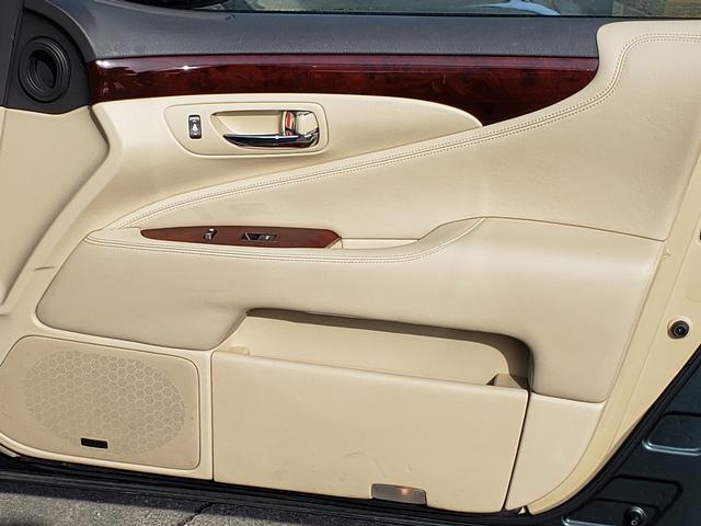 used 2007 Lexus LS 460 car, priced at $11,888