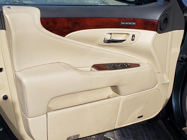 used 2007 Lexus LS 460 car, priced at $11,888