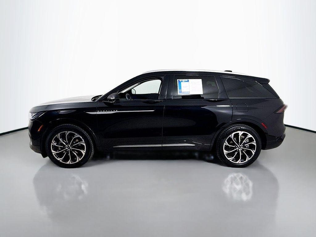 used 2024 Lincoln Nautilus car, priced at $49,500