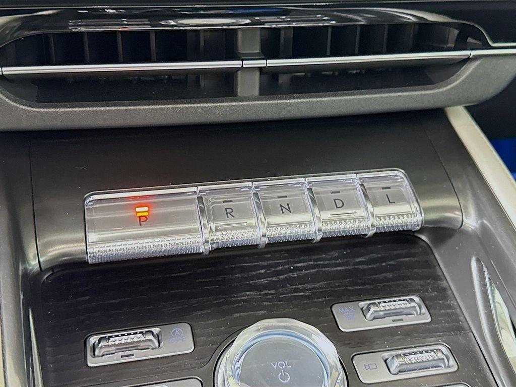 used 2024 Lincoln Nautilus car, priced at $49,500