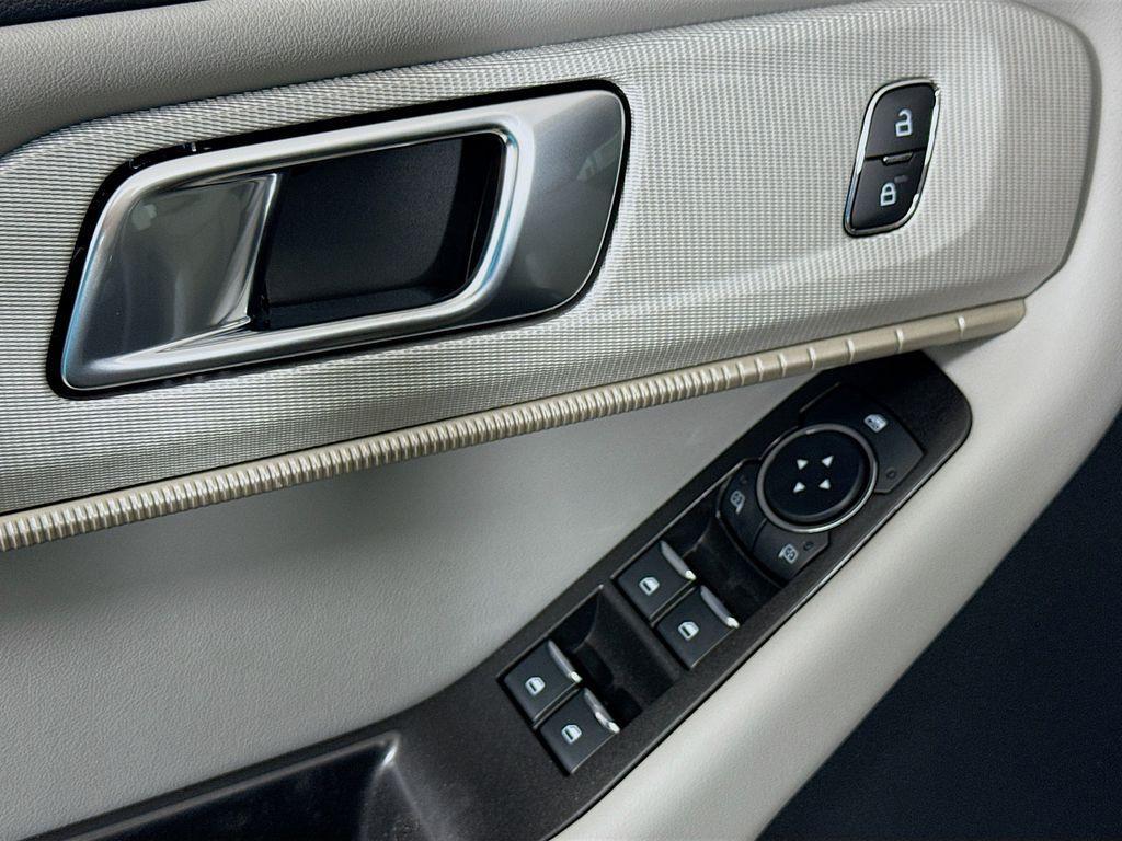 new 2026 Ford Explorer car