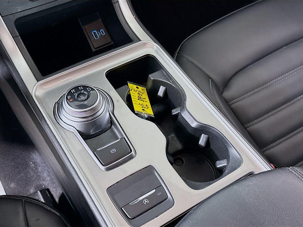 used 2024 Ford Edge car, priced at $28,250