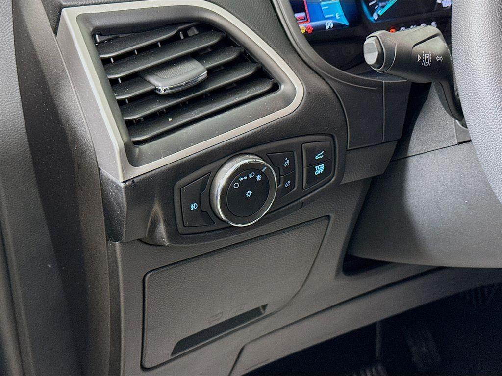 used 2024 Ford Edge car, priced at $27,499