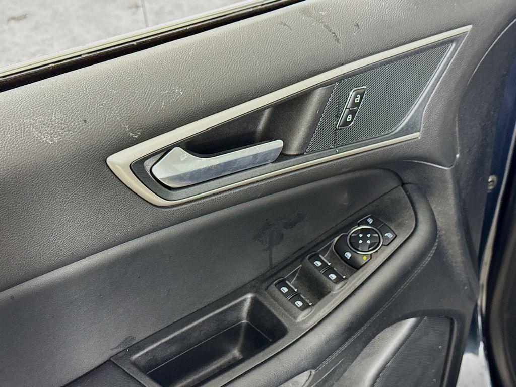 used 2024 Ford Edge car, priced at $27,499