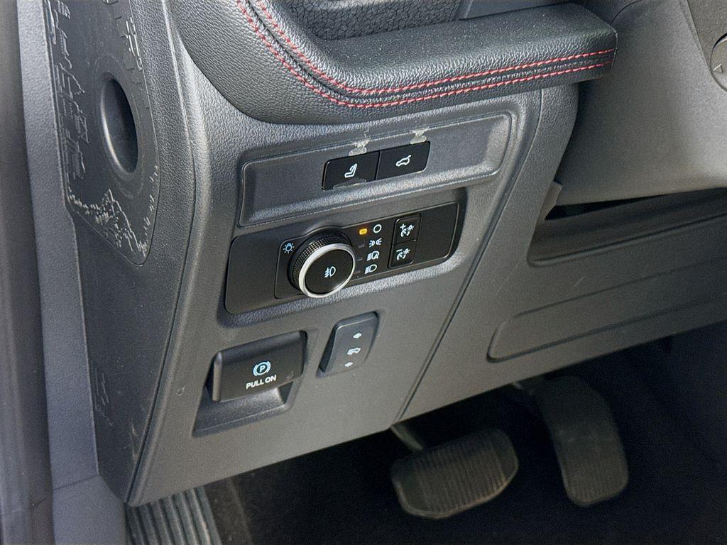 used 2024 Ford Expedition car, priced at $61,250