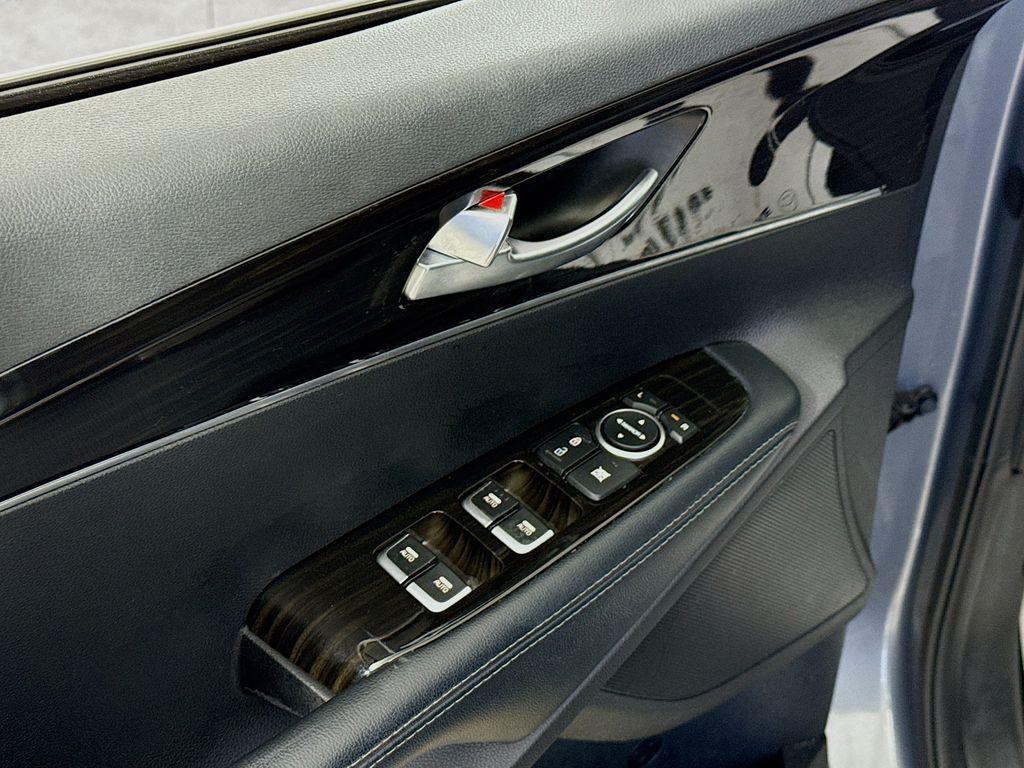 used 2020 Kia Sorento car, priced at $11,899