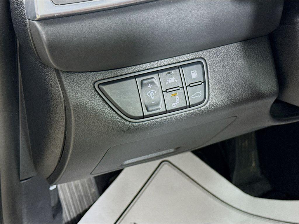 used 2020 Genesis G70 car, priced at $21,500