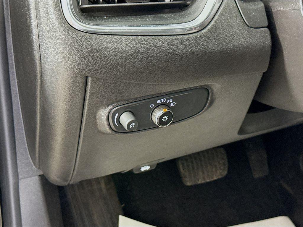 used 2023 Chevrolet Equinox car, priced at $22,750