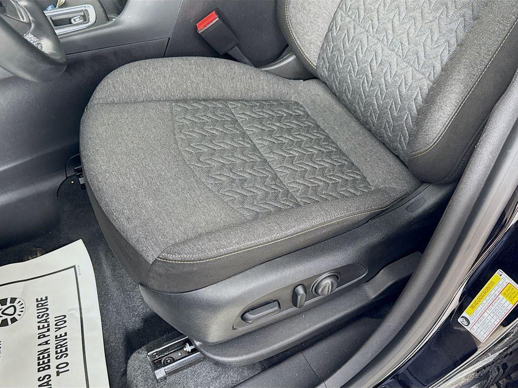 used 2023 Chevrolet Equinox car, priced at $21,250