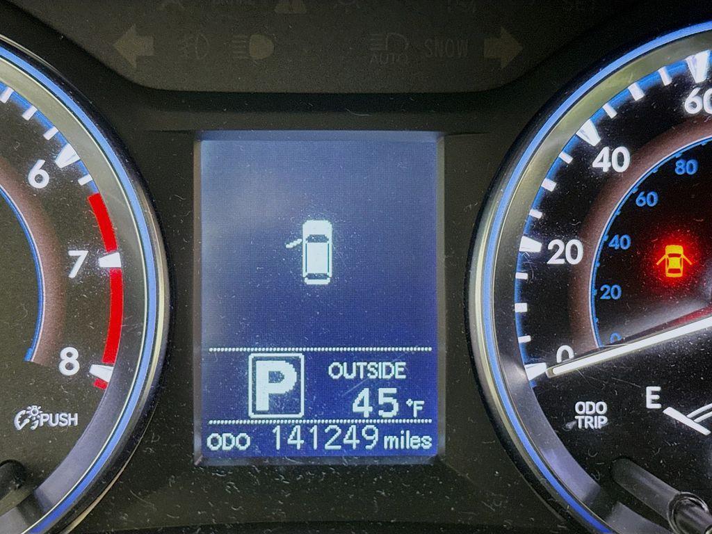 used 2015 Toyota Highlander car, priced at $13,998