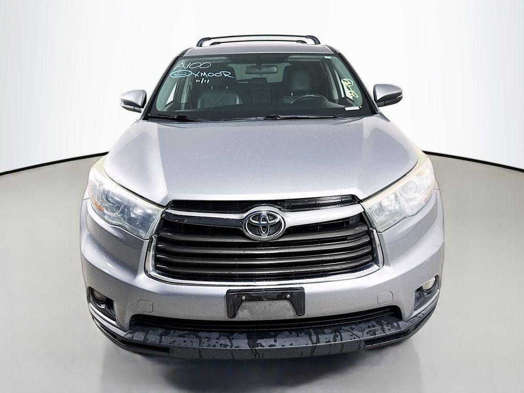 used 2015 Toyota Highlander car, priced at $13,998