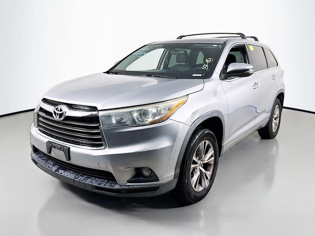 used 2015 Toyota Highlander car, priced at $13,998