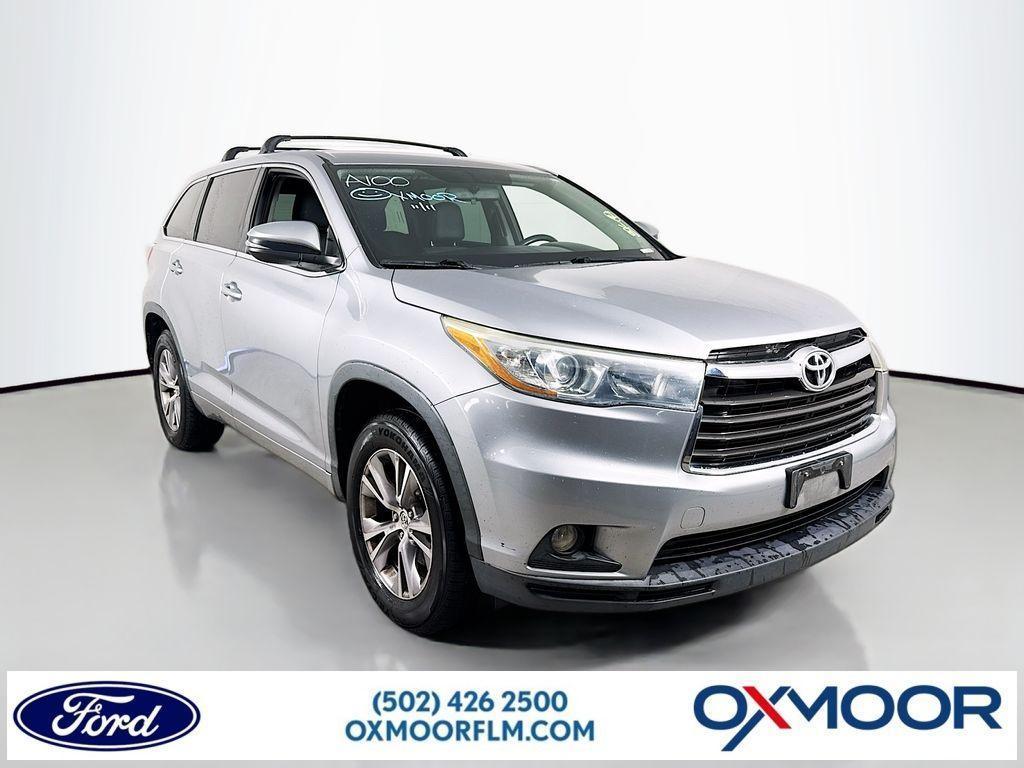used 2015 Toyota Highlander car, priced at $13,998