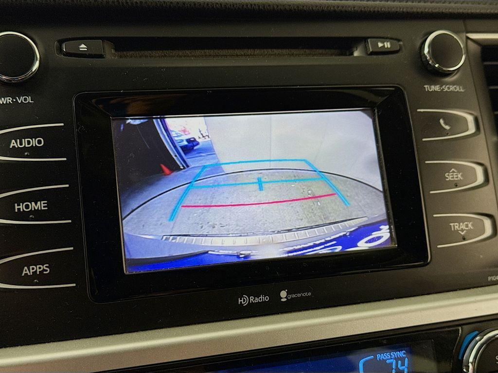 used 2015 Toyota Highlander car, priced at $13,998