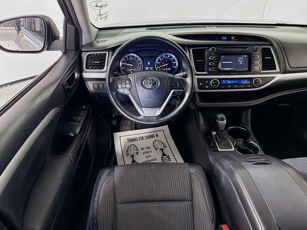 used 2015 Toyota Highlander car, priced at $13,998