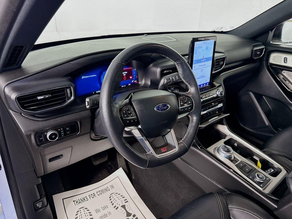 used 2023 Ford Explorer car, priced at $39,900