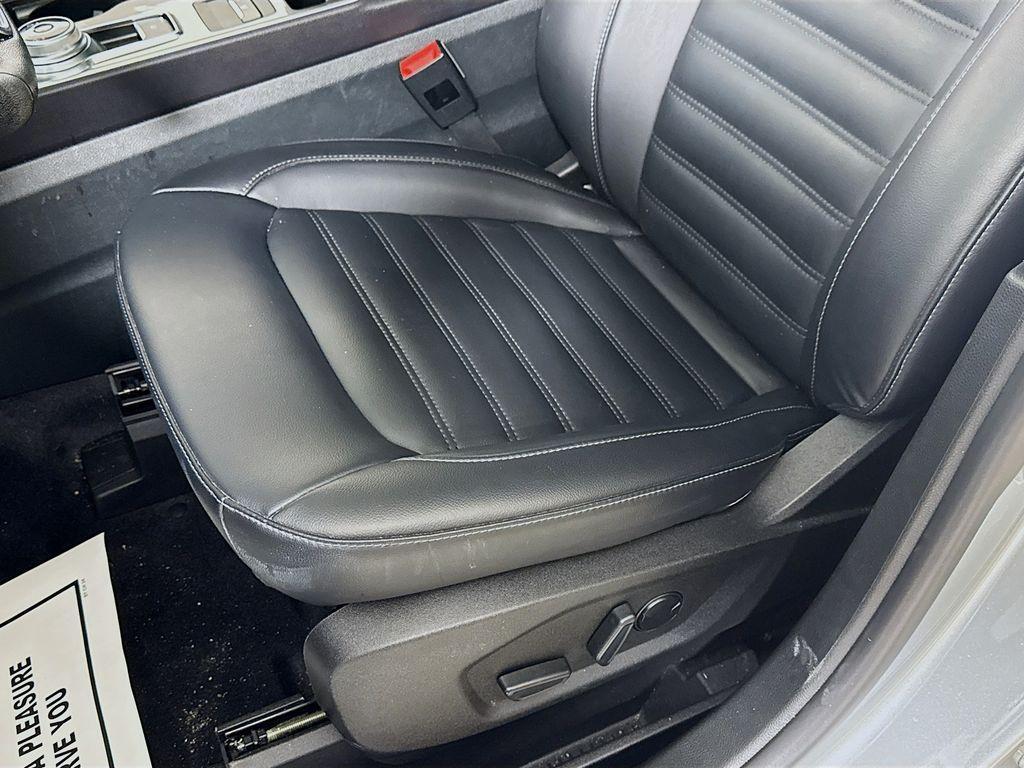 used 2024 Ford Edge car, priced at $29,000