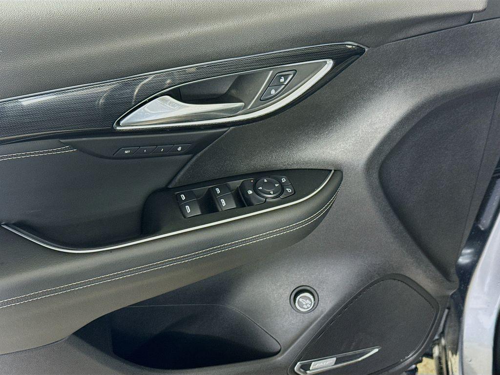 used 2021 Buick Envision car, priced at $25,000