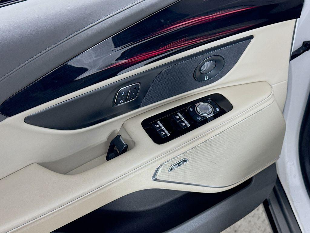 used 2024 Lincoln Nautilus car, priced at $41,391