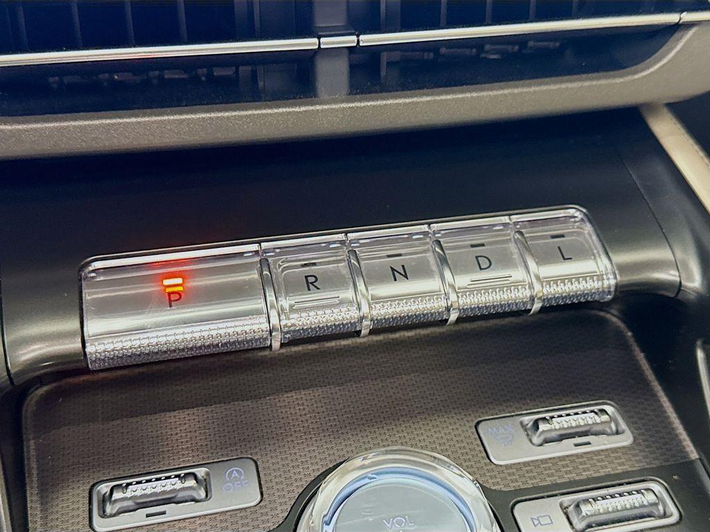 used 2024 Lincoln Nautilus car, priced at $41,391