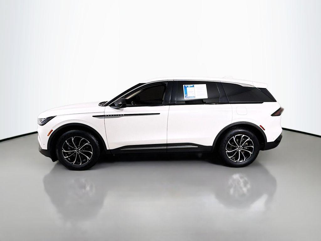 used 2024 Lincoln Nautilus car, priced at $41,391