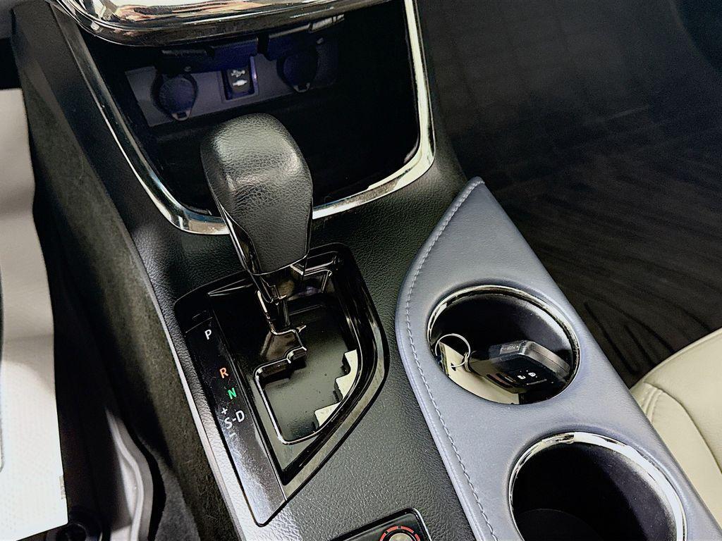 used 2013 Toyota Avalon car, priced at $15,250