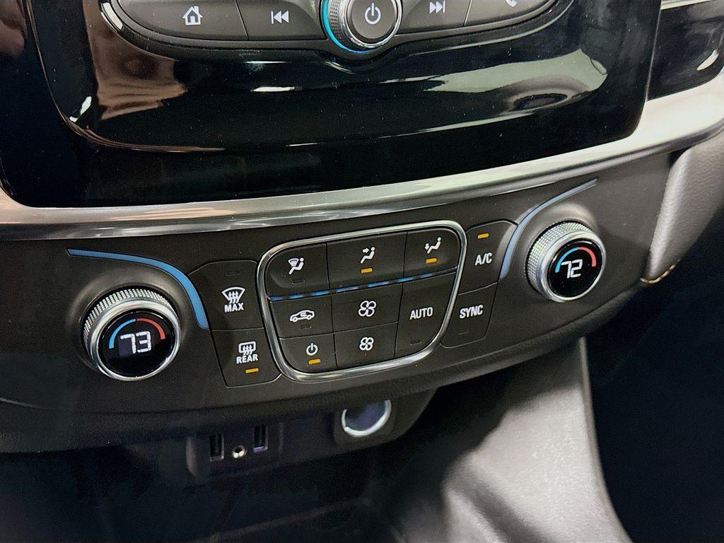 used 2021 Chevrolet Traverse car, priced at $20,000