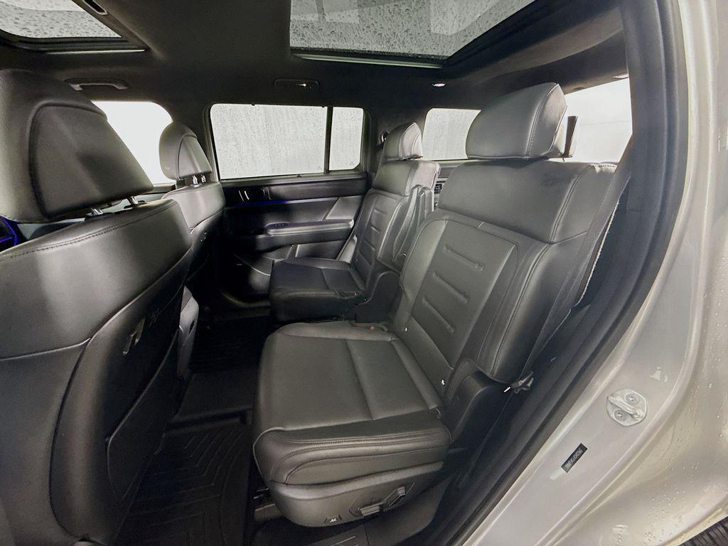 used 2025 Hyundai Santa Fe car, priced at $38,500
