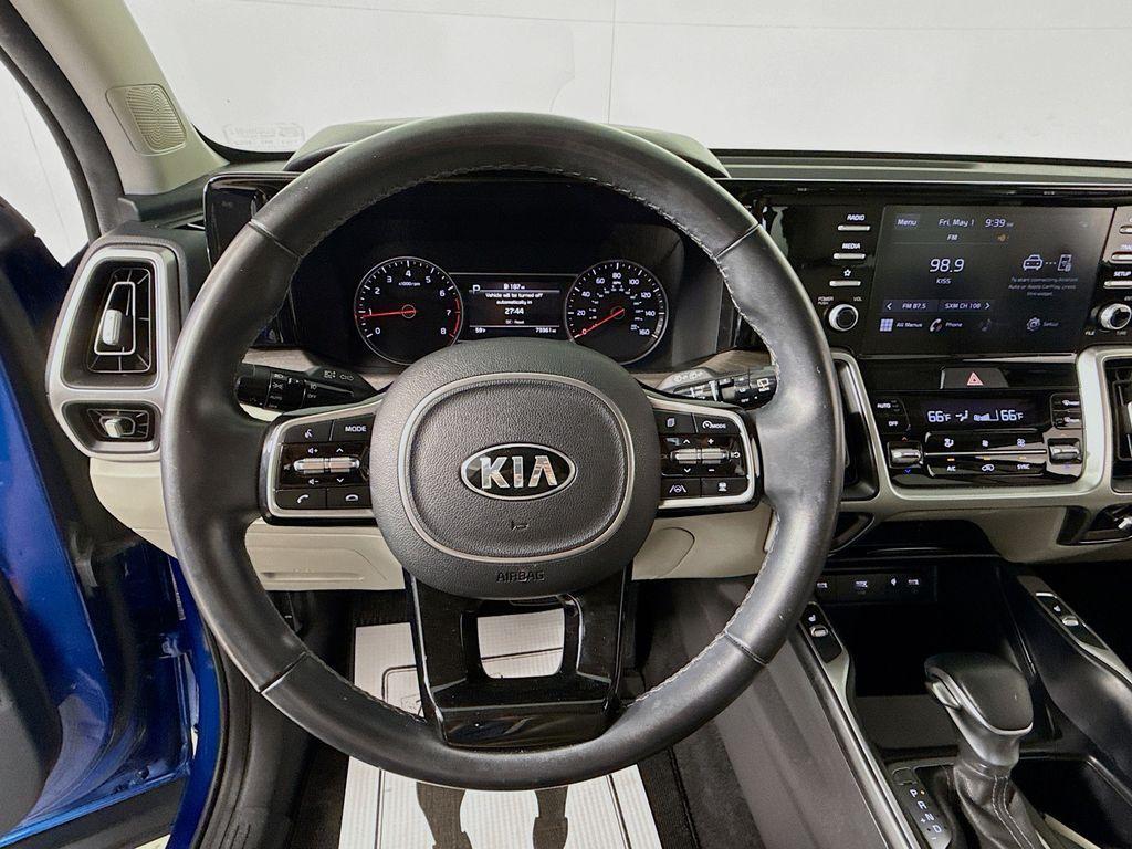used 2021 Kia Sorento car, priced at $22,900