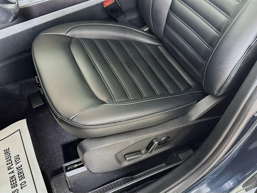 used 2024 Ford Edge car, priced at $28,250