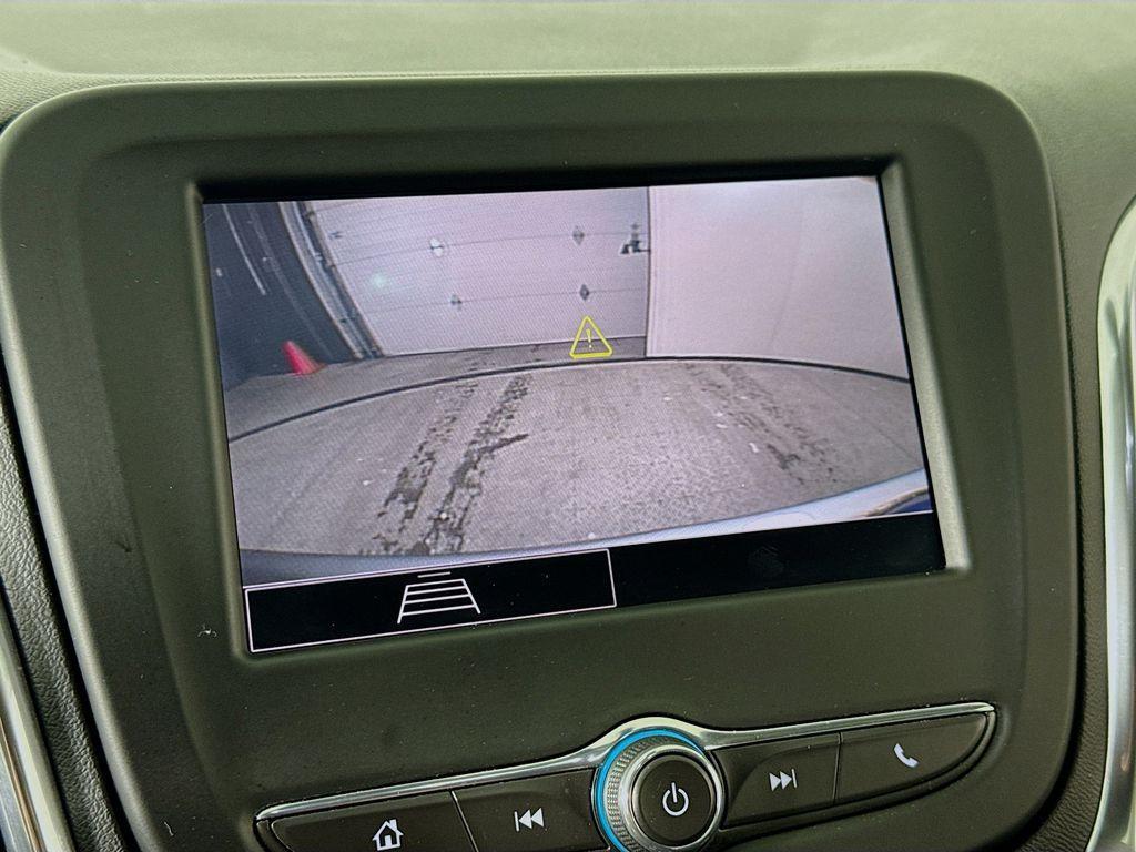 used 2023 Chevrolet Equinox car, priced at $18,989