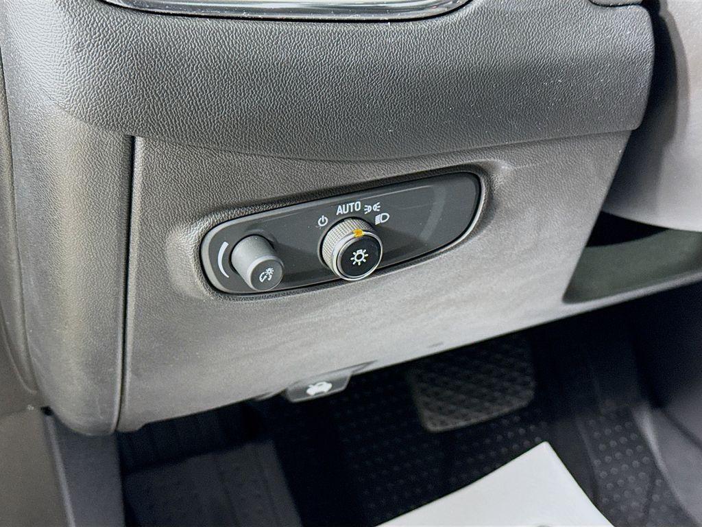 used 2023 Chevrolet Equinox car, priced at $18,989