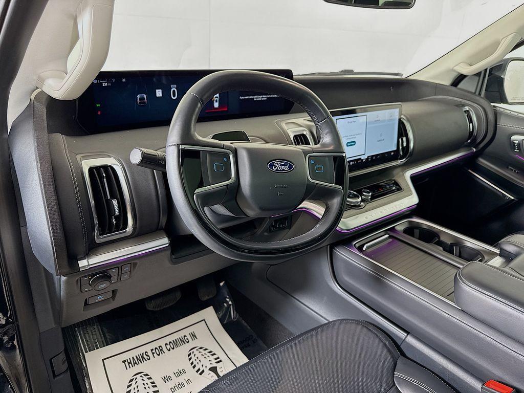 used 2025 Ford Expedition Max car, priced at $71,750