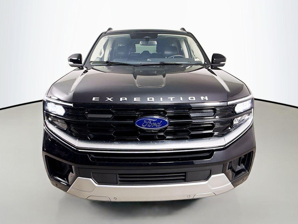 used 2025 Ford Expedition Max car, priced at $71,750