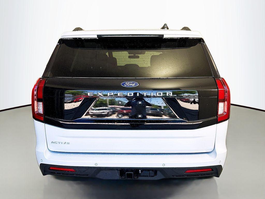 used 2025 Ford Expedition car, priced at $58,999
