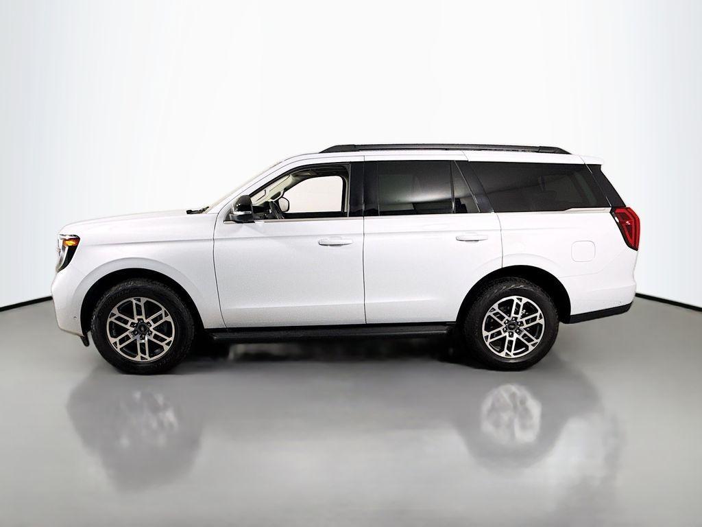 used 2025 Ford Expedition car, priced at $58,999