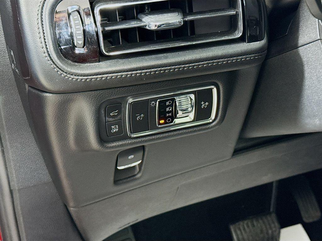 used 2021 Lincoln Nautilus car, priced at $25,000