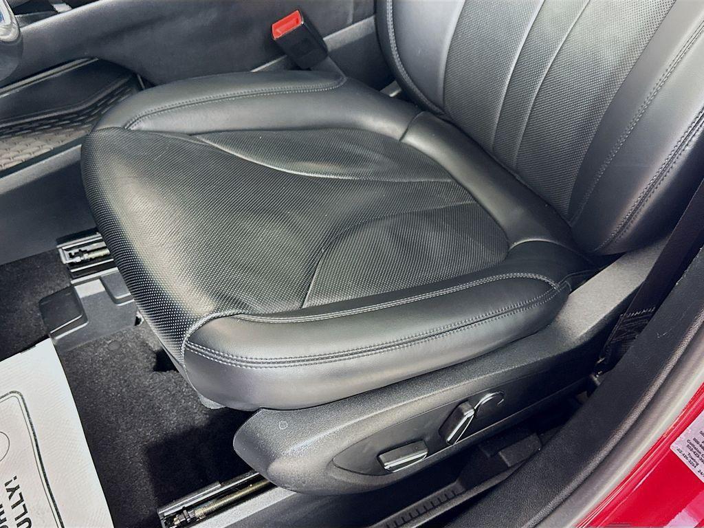 used 2021 Lincoln Nautilus car, priced at $25,000