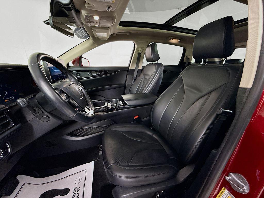 used 2021 Lincoln Nautilus car, priced at $25,000