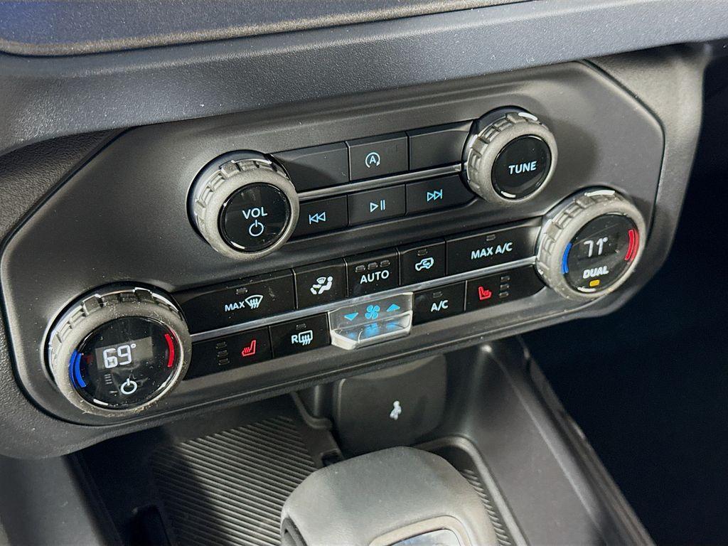 new 2025 Ford Bronco car, priced at $44,465