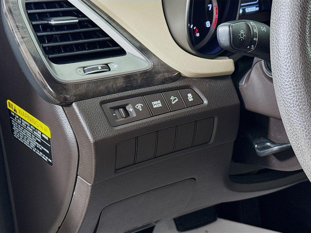 used 2018 Hyundai Santa Fe car, priced at $17,000