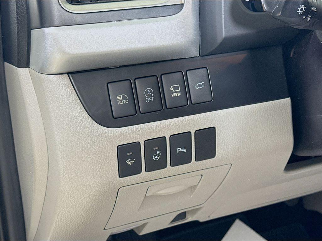 used 2019 Toyota Highlander car, priced at $25,000