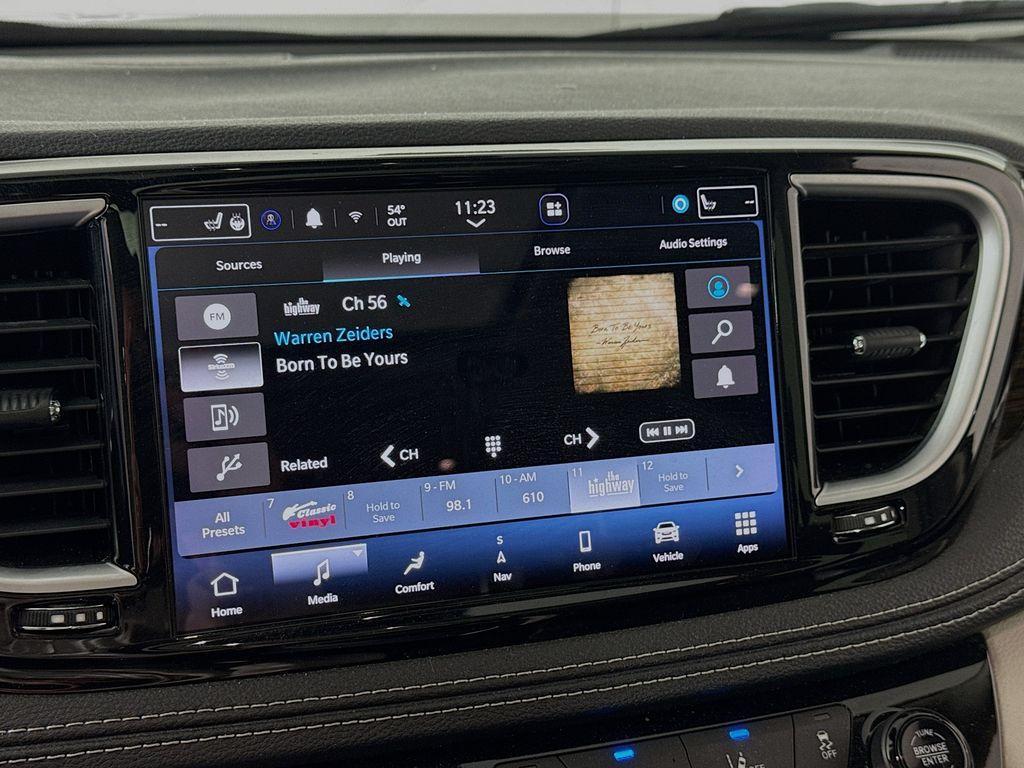 used 2023 Chrysler Pacifica car, priced at $29,500