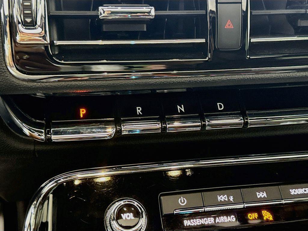 used 2020 Lincoln Navigator car, priced at $33,500