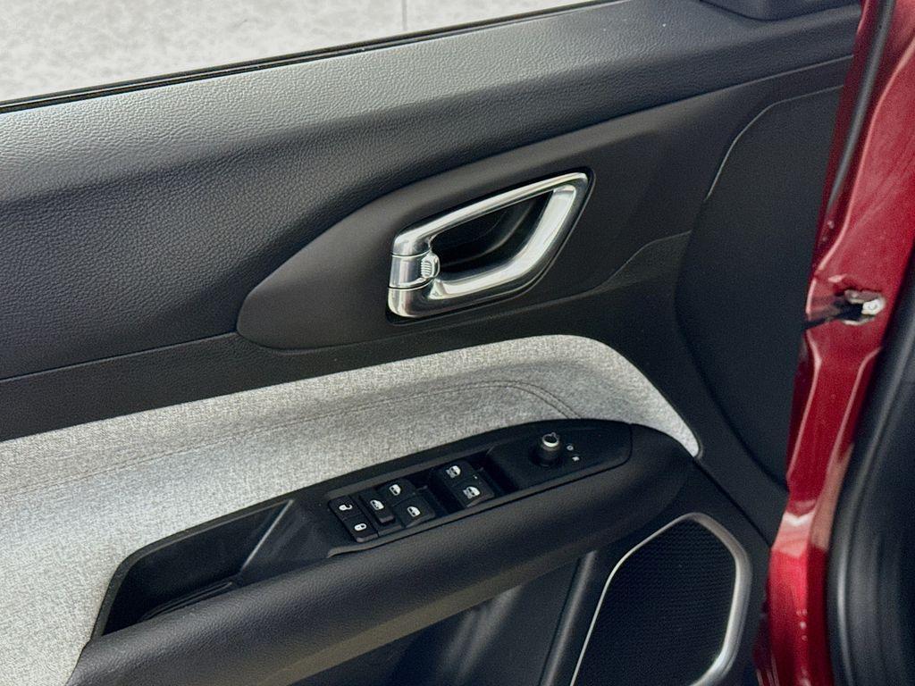 used 2022 Jeep Compass car, priced at $20,000